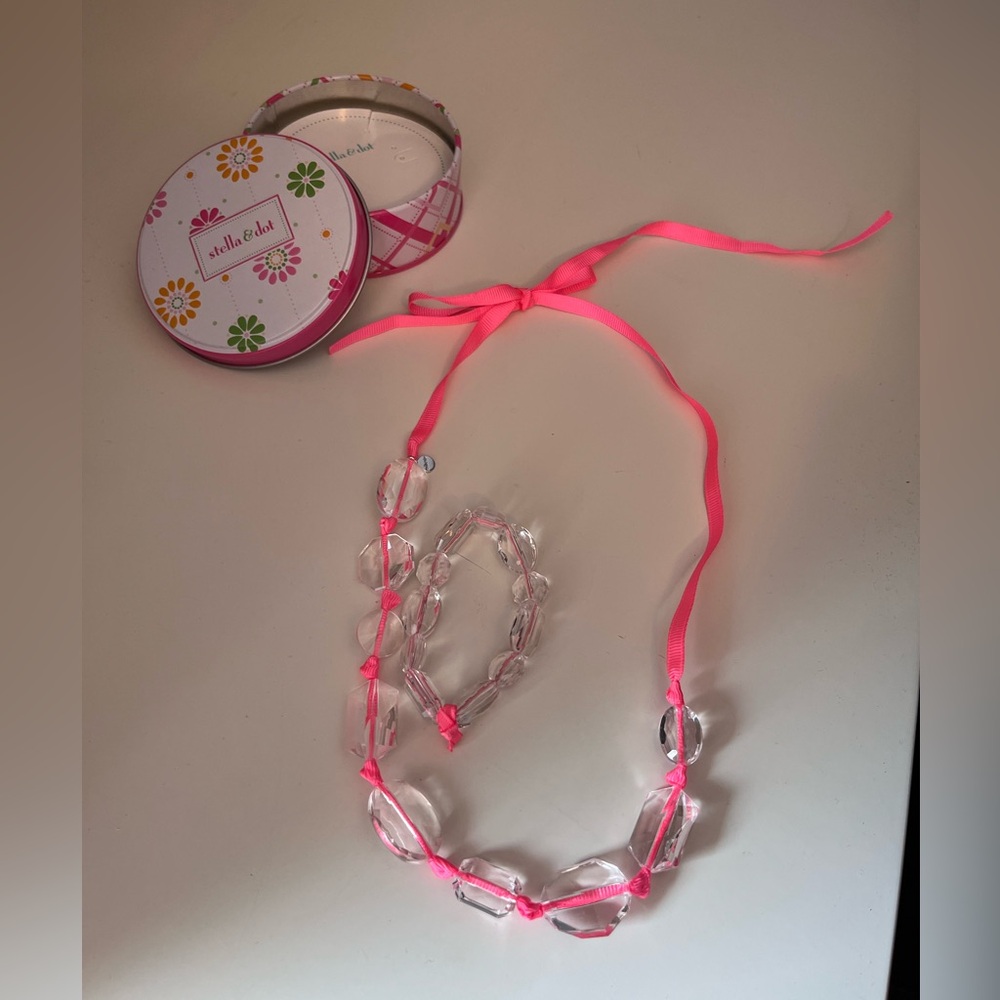 Stella & Dot Girl’s Necklace & Bracelet Set